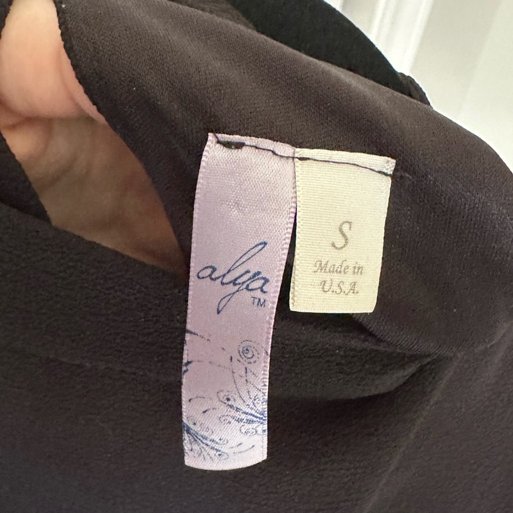 Francesca’s Collection - Picture 8 of 8